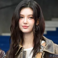 Ador Files 43 Billion Won Lawsuit Against Danielle and Min Hee-jin