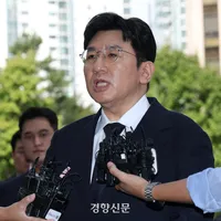 HYBE Chairman Bang Si-hyuk Arrest Warrant Rejected Again in Stock Fraud Probe