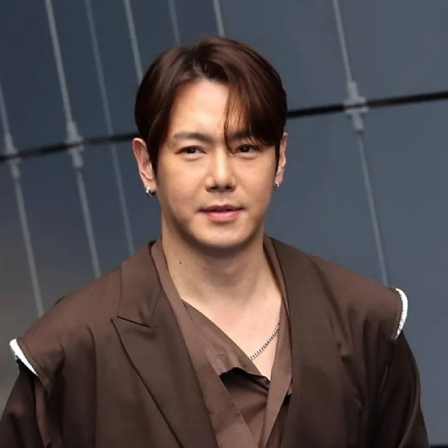Hwanhee's Mother Cries After Fans Walk Out Before His Performance