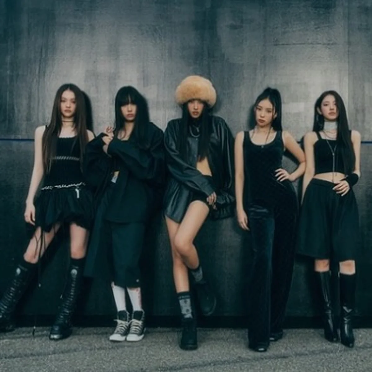 MEOVV (Soo-in, Gawon, Anna, Narin, Ella) expressed their excitement during a media showcase for their debut EP MY EYES OPEN VVIDE, held on May 12 at SBS Prism Tower in Seoul