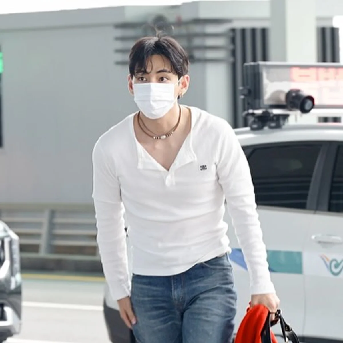 V said the airport is a public space and should be used respectfully