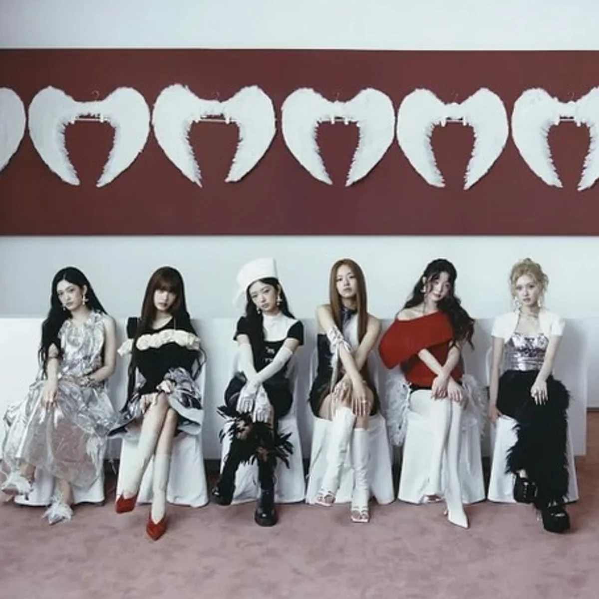 IVE will officially return on the 25th with their fourth mini album “IVE SECRET” and title track “XOXZ.” Their new “Evil Cupid” concept has excited gl...